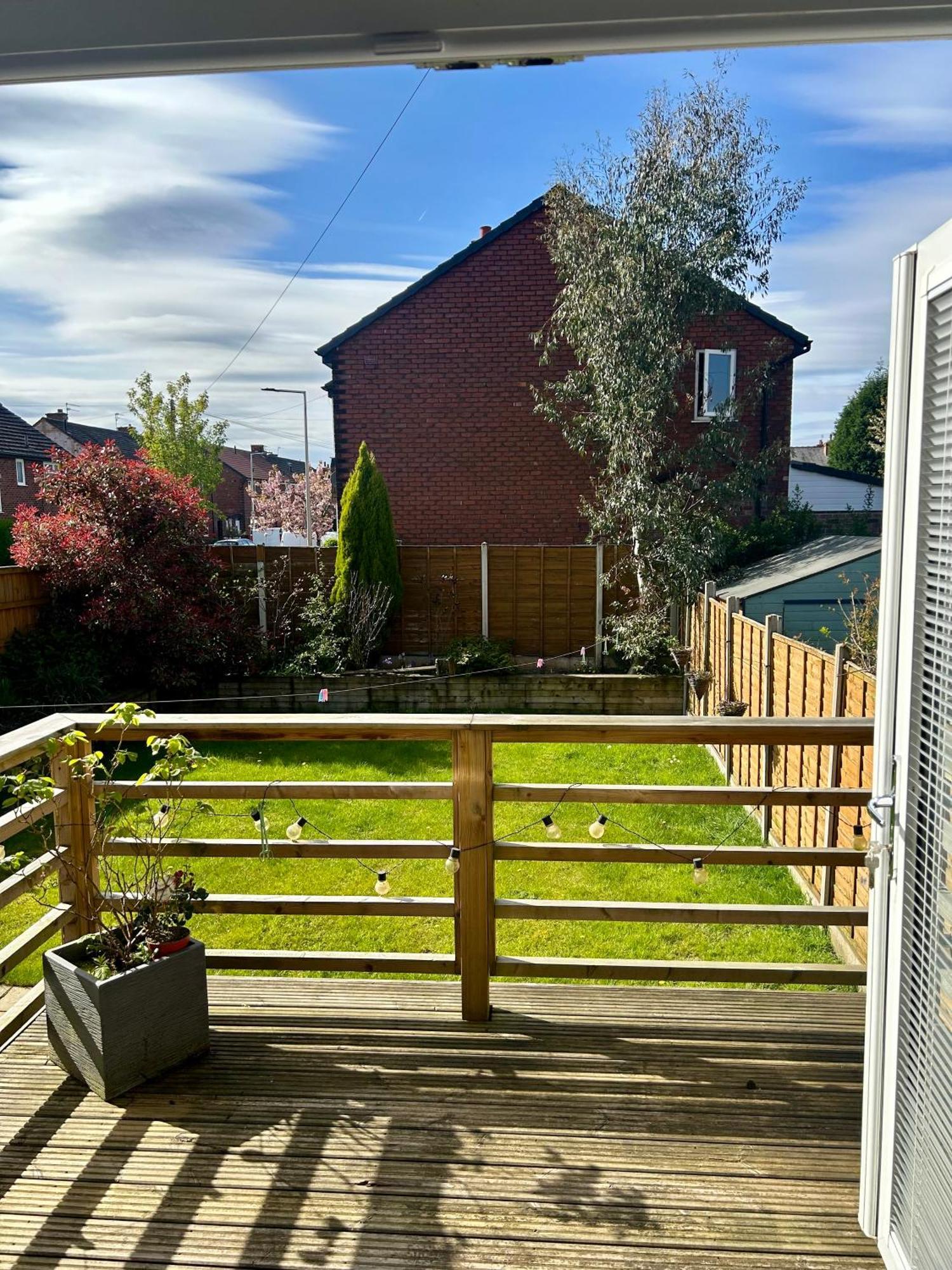 Quiet Double Bedroom With Garden View, Breakfast Hazel Grove Exterior photo